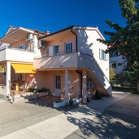 2-Bedroom Krk Apartment - Near Krk Beaches & Town! Krk Town Zewnętrze zdjęcie