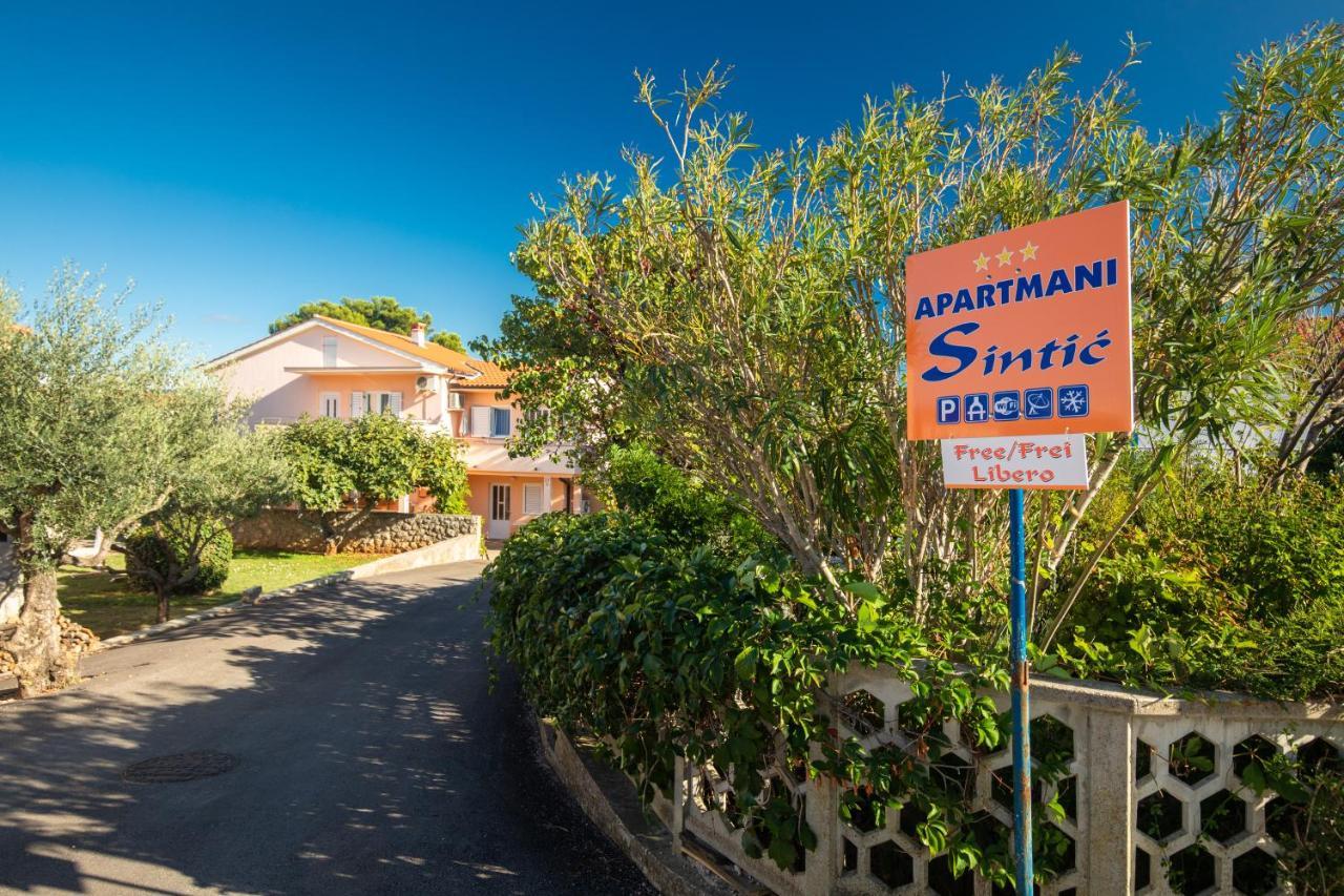 2-Bedroom Krk Apartment - Near Krk Beaches & Town! Krk Town Zewnętrze zdjęcie