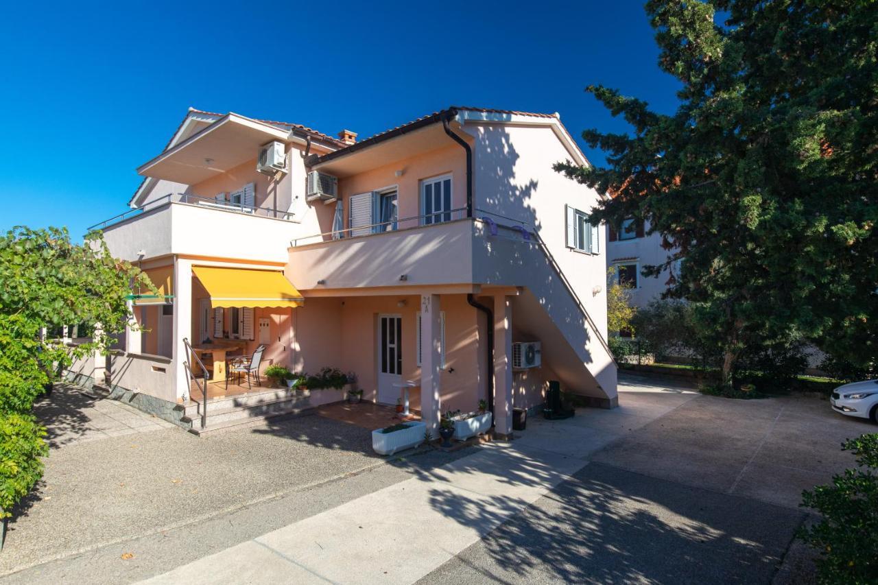 2-Bedroom Krk Apartment - Near Krk Beaches & Town! Krk Town Zewnętrze zdjęcie
