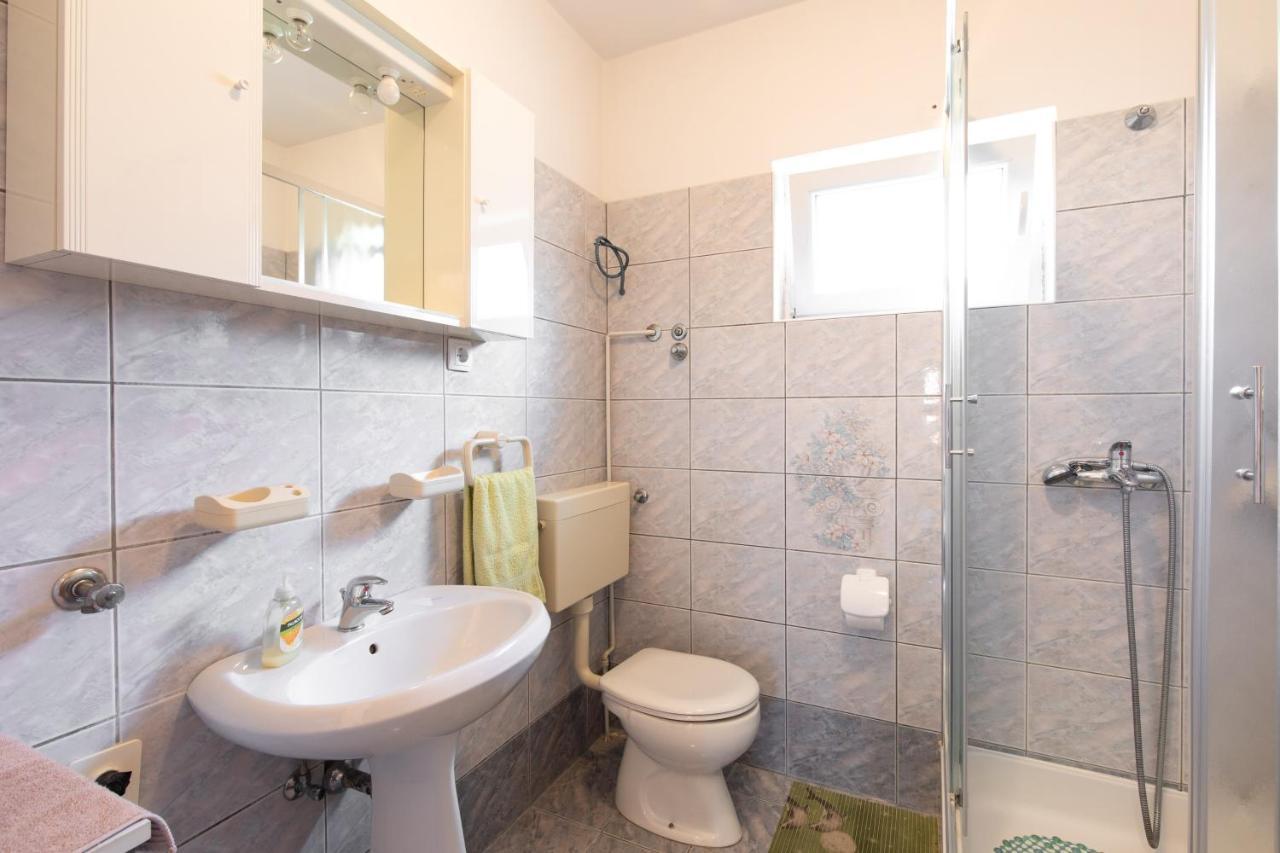 2-Bedroom Krk Apartment - Near Krk Beaches & Town! Krk Town Zewnętrze zdjęcie